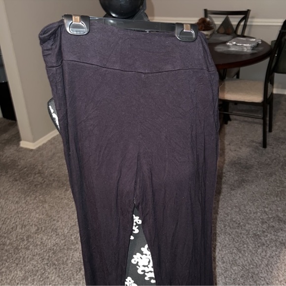 Charlotte Ruse pull on black pants - Picture 2 of 5